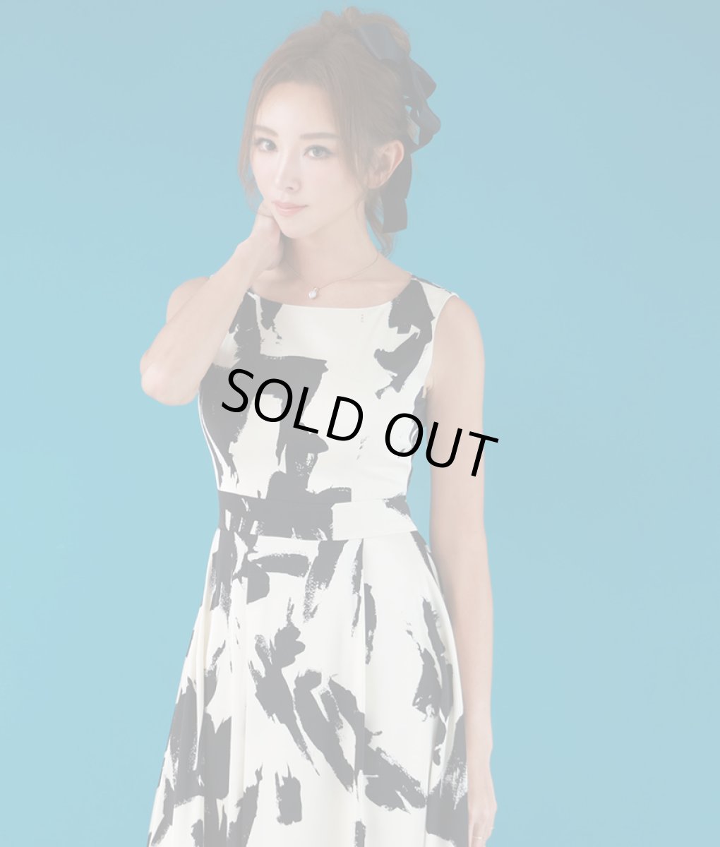 画像4: [ERUKEI]ノースリーブ・ペイント・プリント・ブラック・ホワイト・Aライン・フレア・ミディアムドレス・ワンピース[山崎みどり着用][送料無料]myjubk (4)