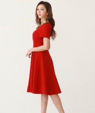 画像2: [ERUKEI GINZA COUTURE]ワインレッド・半袖・シンプル・Aライン・無地・ミディアムドレス・ワンピース[山崎みどり着用][送料無料]myrd (2)