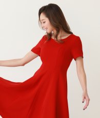 画像4: [ERUKEI GINZA COUTURE]ワインレッド・半袖・シンプル・Aライン・無地・ミディアムドレス・ワンピース[山崎みどり着用][送料無料]myrd (4)