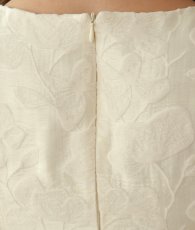 画像16: [ XS-Lサイズ / 1カラー][ERUKEI]サテンジャガード・フロッキープリント・Vネック・ノースリーブ・裾プリーツ・Aライン・ミニドレス・ワンピース[送料無料][山崎みどり着用] myiv (16)