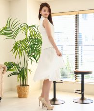 画像4: [ XS-Lサイズ / 1カラー][ERUKEI]ホワイト・ジャケットライク・テーラード・プリーツ・ノースリーブ・Aライン・ミディアムドレス・ワンピース[黒木麗奈着用][送料無料] (4)