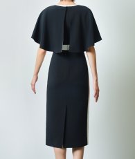画像11: [ XS-Lサイズ / 2カラー ][ERUKEI]シンプル・バイカラー・ケープ付き・タイト・ミディアムドレス・ワンピース[奈月セナ着用][送料無料] (11)