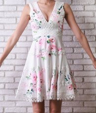 画像7: [ERUKEI]花柄・プリント・レース・Vネック・ノースリーブ・Aライン・ミディアムドレス・ワンピース[れお着用][送料無料] (7)