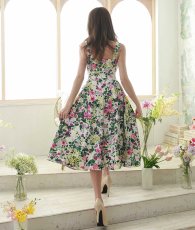画像8: [ XS-Lサイズ / 1カラー][ERUKEI]プリント・花柄・コルセット・Aライン・ノースリーブ・ミディアムドレス・ワンピース[山崎みどり着用][送料無料] mypr (8)