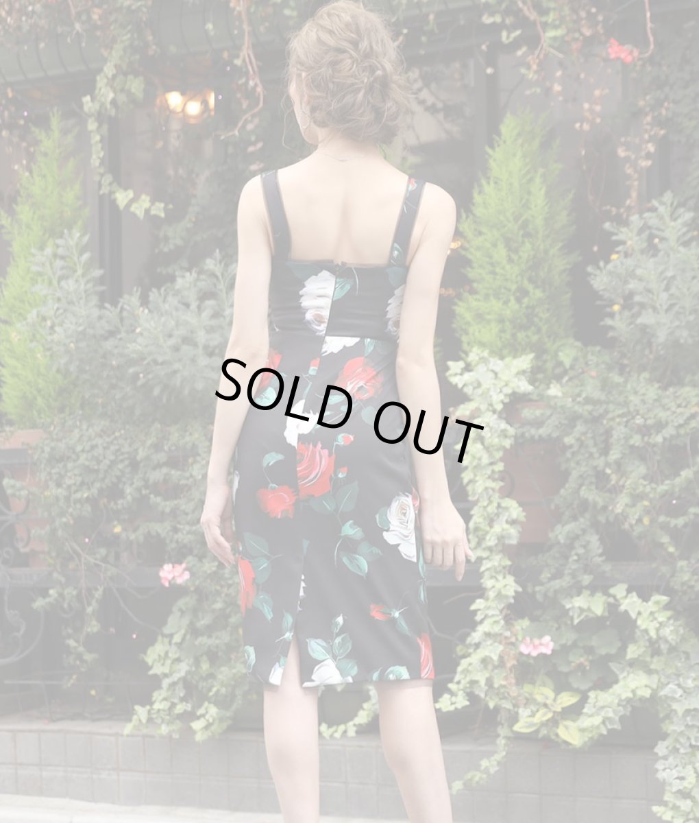 画像3: [SALE品のため返品不可＆再入荷なしの現品限り][ERUKEI]ブラックベース・ローズ柄・花柄・コルセット風・ノースリーブ・タイト・ミ二ドレス・ワンピース[山崎みどり着用][送料無料]my (3)