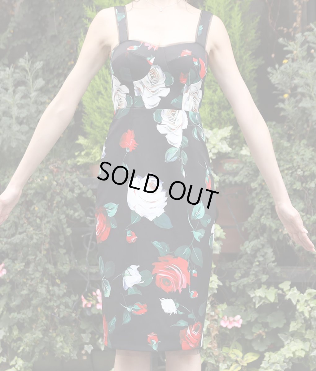 画像6: [SALE品のため返品不可＆再入荷なしの現品限り][ERUKEI]ブラックベース・ローズ柄・花柄・コルセット風・ノースリーブ・タイト・ミ二ドレス・ワンピース[山崎みどり着用][送料無料]my (6)