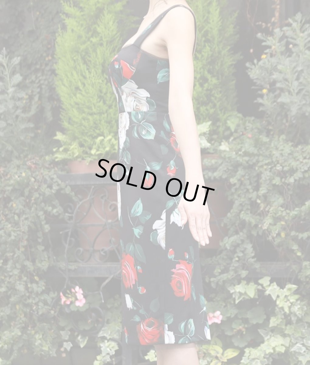 画像7: [SALE品のため返品不可＆再入荷なしの現品限り][ERUKEI]ブラックベース・ローズ柄・花柄・コルセット風・ノースリーブ・タイト・ミ二ドレス・ワンピース[山崎みどり着用][送料無料]my (7)