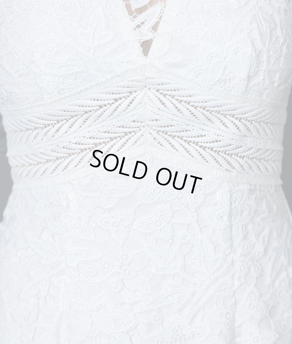 画像11: [ERUKEI]ホワイト・総レース・アシメントリー丈・ノースリーブ・マーメイド・ヘムライン・ミディアムドレス・ワンピース[山崎みどり着用]《送料＆代引き手数料無料》 (11)