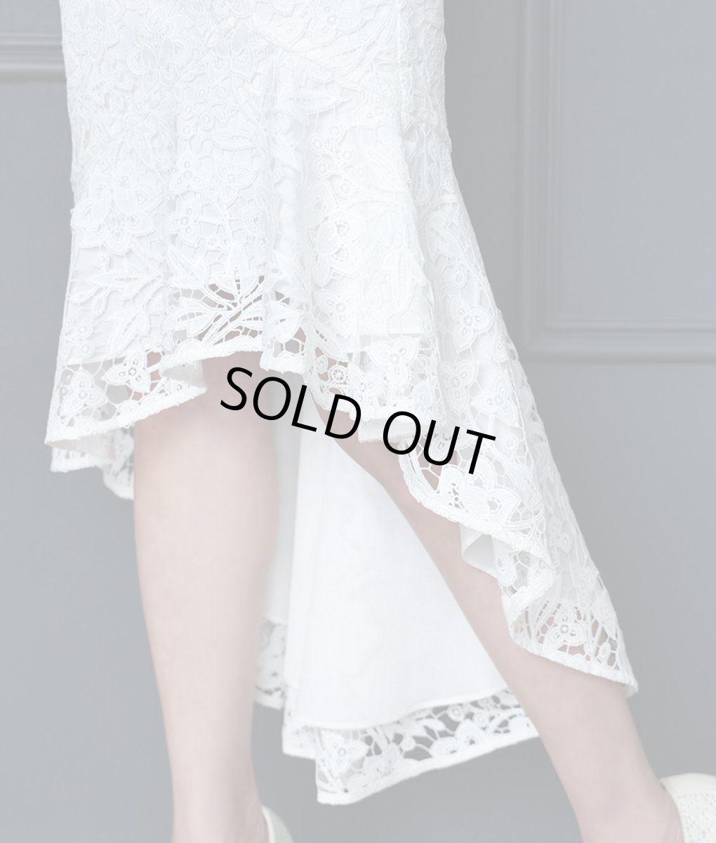 画像12: [ERUKEI]ホワイト・総レース・アシメントリー丈・ノースリーブ・マーメイド・ヘムライン・ミディアムドレス・ワンピース[山崎みどり着用]《送料＆代引き手数料無料》 (12)