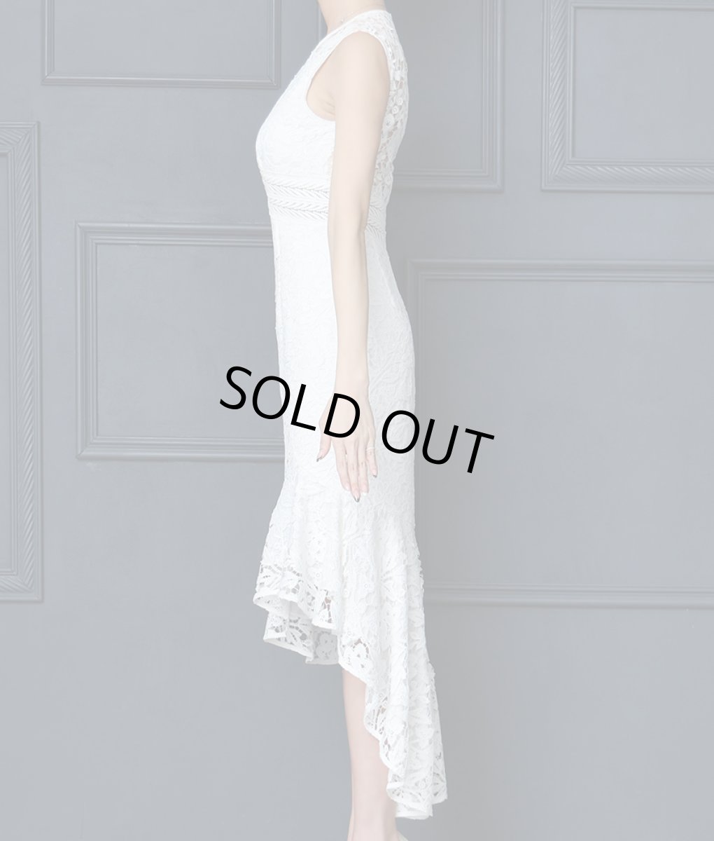 画像7: [ERUKEI]ホワイト・総レース・アシメントリー丈・ノースリーブ・マーメイド・ヘムライン・ミディアムドレス・ワンピース[山崎みどり着用]《送料＆代引き手数料無料》 (7)