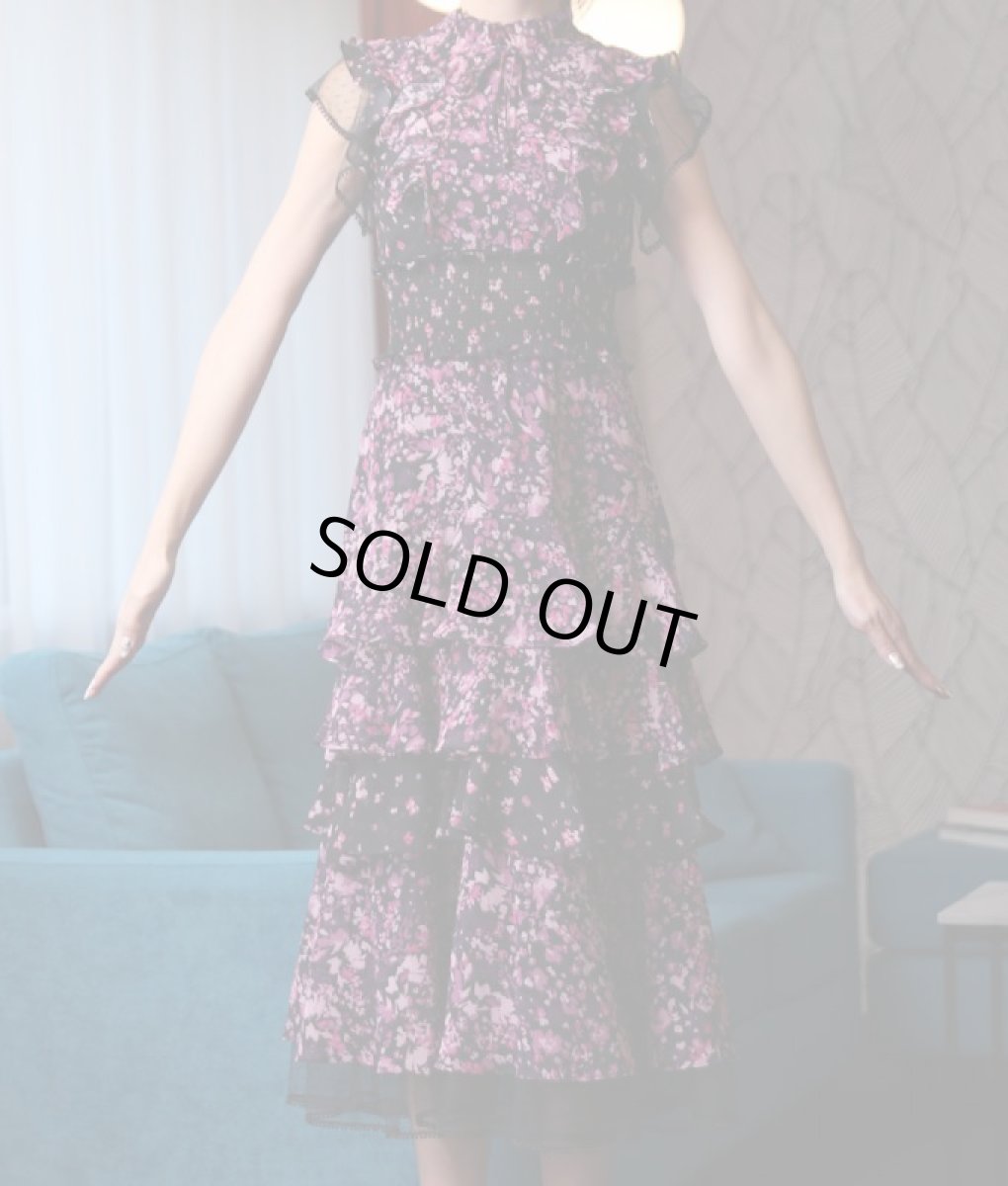 画像9: [ERUKEI]ブラック×ピンク花柄・ティアードフリル・Aライン・レースポイント・ミディアムドレス・ワンピース[山崎みどり着用]《送料＆代引き手数料無料》mypl (9)