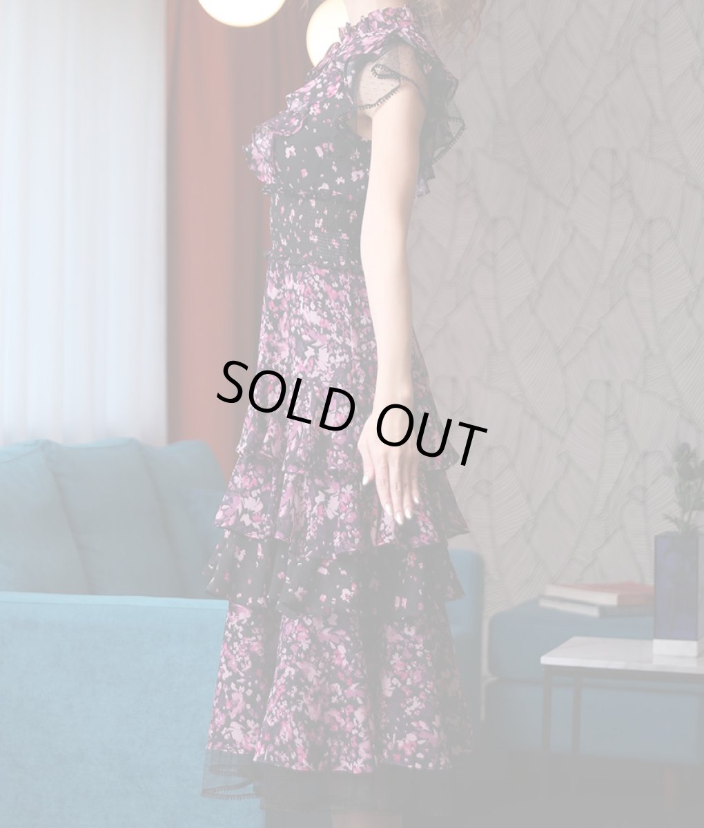 画像10: [ERUKEI]ブラック×ピンク花柄・ティアードフリル・Aライン・レースポイント・ミディアムドレス・ワンピース[山崎みどり着用]《送料＆代引き手数料無料》mypl (10)