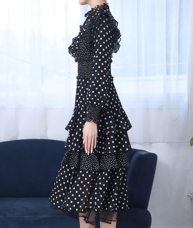 ERUKEI 水玉模様のフリルティアードドレス ERUKEI]Aライン・ドット・水玉・フリル・ティアード・ブラック・長袖