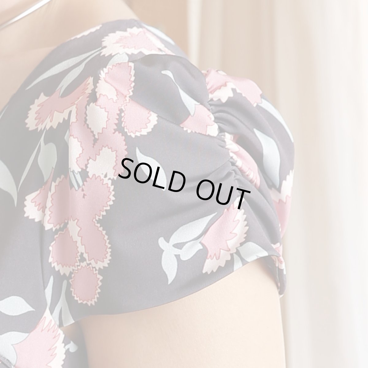 画像7: [SALE品のため返品不可＆再入荷なしの現品限り][ERUKEI][山崎みどり着用][姉ageha]パフスリーブ・半袖・グレーパープル×ピンク花柄・Uネック・ミニドレス・ワンピースmy (7)