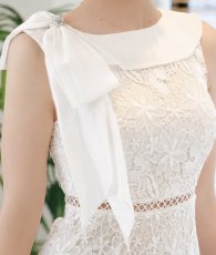 画像13: [ XS-Lサイズ / 1カラー][ERUKEI]ホワイト・丸襟・レース・ボートネック・ノースリーブ・タイト・ミディアムドレス・ワンピース[薗田杏奈着用][送料無料] (13)