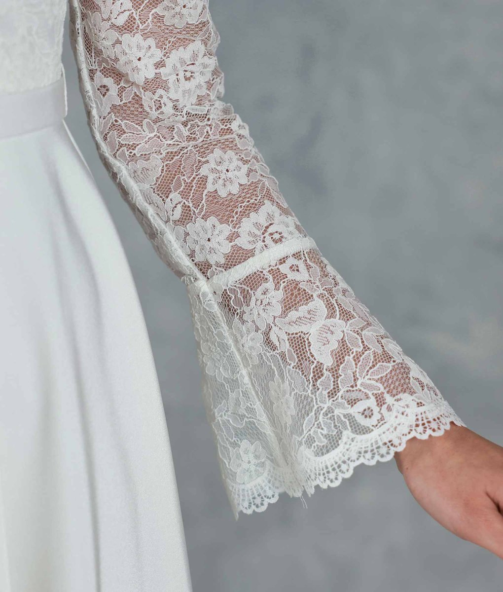 画像13: [ XS-Lサイズ / 2カラー][ERUKEI]ワンカラー・レース・サテン・Vネック・長袖・ベルスリーブ・ミディアムドレス・ワンピース[薗田杏奈着用][送料無料] (13)