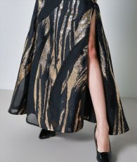 画像11: [ERUKEI]オフショルダー・ワンショルダー・ブラック×ゴールド・セクシー・エレガント・Aライン・ロングドレス[奈月セナ着用][送料無料] (11)