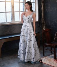 画像2: [ XS-Lサイズ / 1カラー][ERUKEI]ホワイト×ブラック・大理石・Aライン・ノースリーブ・ロングドレス・ワンピース[山崎みどり着用]《送料＆代引き手数料無料》 mywhbk (2)