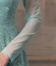 画像17: [ XS-Lサイズ / 2カラー ][ERUKEI]花柄・刺繍・チュール・スパンコール・長袖・ロングスリーブ・シアー・マキシ丈・Aライン・フレア・ロングドレス[山崎みどり着用][送料無料] mygr (17)