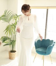 画像4: [ XS-Lサイズ / 1カラー][ERUKEI]シンプル・ホワイト・ケープ・ノースリーブ・マーメイド・ロングドレス[薗田杏奈着用][送料無料] (4)