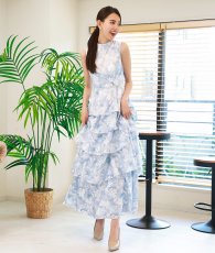 画像2: [ XS-Lサイズ / 1カラー][ERUKEI]ピンク・ブルー・ティアード・ハイネック・花柄・パール・Aライン・ノースリーブ・ロングドレス[薗田杏奈・黒木麗奈着用][送料無料] (2)