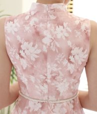 画像13: [ XS-Lサイズ / 1カラー][ERUKEI]ピンク・ブルー・ティアード・ハイネック・花柄・パール・Aライン・ノースリーブ・ロングドレス[薗田杏奈・黒木麗奈着用][送料無料] (13)