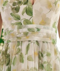 画像10: [ XS-Lサイズ / 1カラー][ERUKEI]花柄・ホルターネック・シフォン・ウエストマーク・ノースリーブ・Aライン・ロングドレス[黒木麗奈着用][送料無料] (10)
