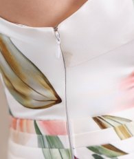 画像11: [ XS-Lサイズ / 1カラー][ERUKEI]ホワイトピンク・花柄・ワンショルダー・エレガント・Aライン・ノースリーブ・ロングドレス[奈月セナ着用][送料無料] (11)