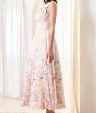 画像13: [ XS-Lサイズ / 1カラー][ERUKEI]フラワープリント・ボートネック・ノースリーブ・ウエストタック・花柄・フレア・Aライン・ミディアムドレス[奈月セナ着用][送料無料] (13)