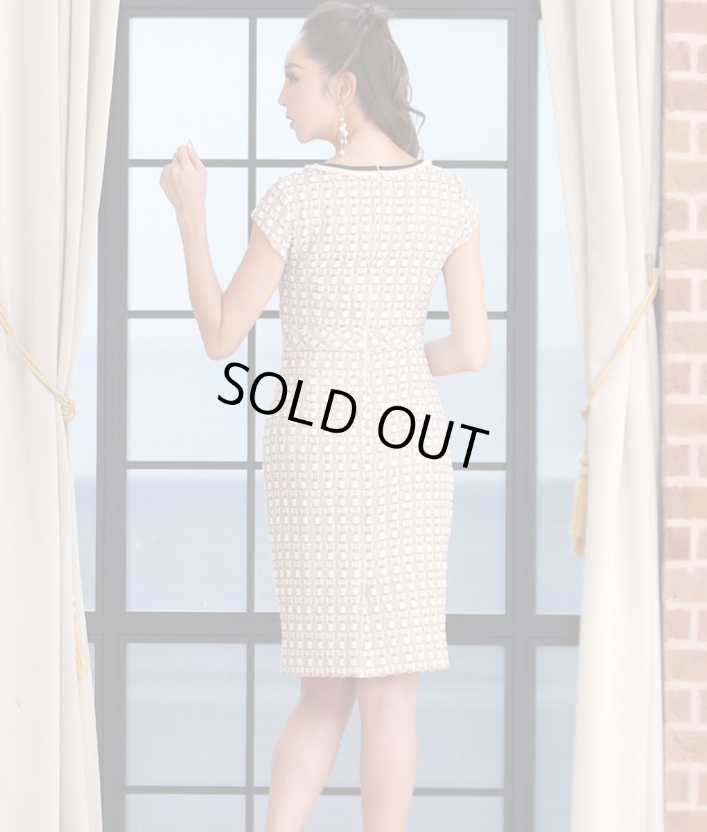 画像3: [ERUKEI Settan]ベージュ・ツイード・フレンチスリーブ・ポイントフリンジ・切り替え・タイト・ミニドレス・ワンピース[山崎みどり着用]《送料＆代引き手数料無料》my (3)