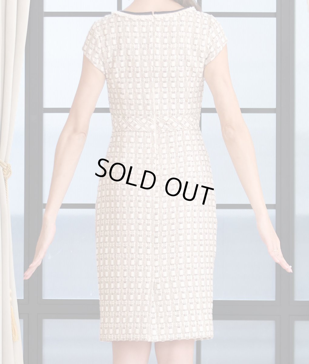 画像8: [ERUKEI Settan]ベージュ・ツイード・フレンチスリーブ・ポイントフリンジ・切り替え・タイト・ミニドレス・ワンピース[山崎みどり着用]《送料＆代引き手数料無料》my (8)