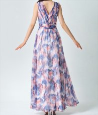 画像8: [ERUKEI]シフォン・滲み・プリント・ギャザー・Vネック・ノースリーブ・Aライン・ロングドレス《送料＆代引き手数料無料》 (8)